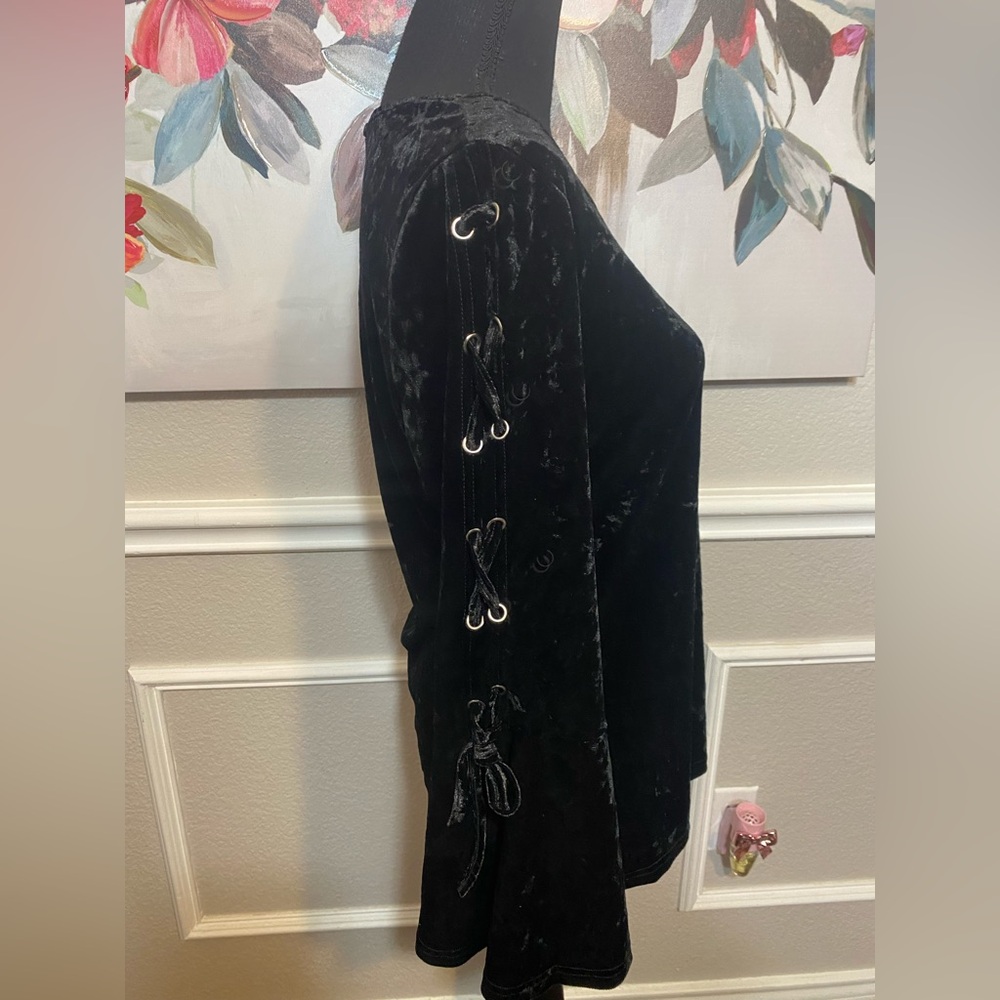 Elegant Black Velvet Women's Top